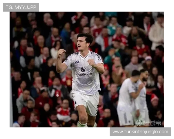 曼联主场迎战维拉：费尔南德斯与马奎尔首发